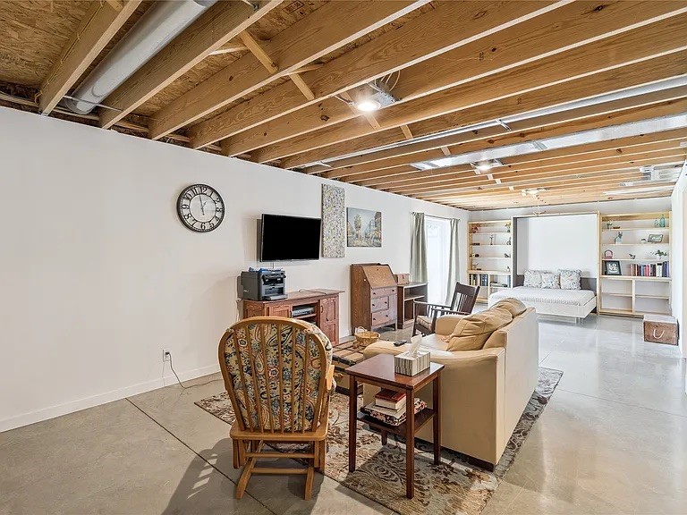 13537 Tripoli Street