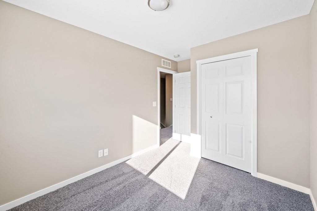 102 E Sycamore Street