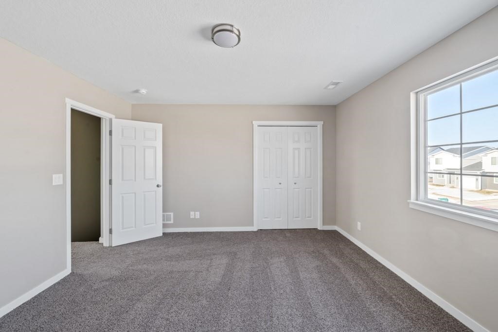 102 E Sycamore Street