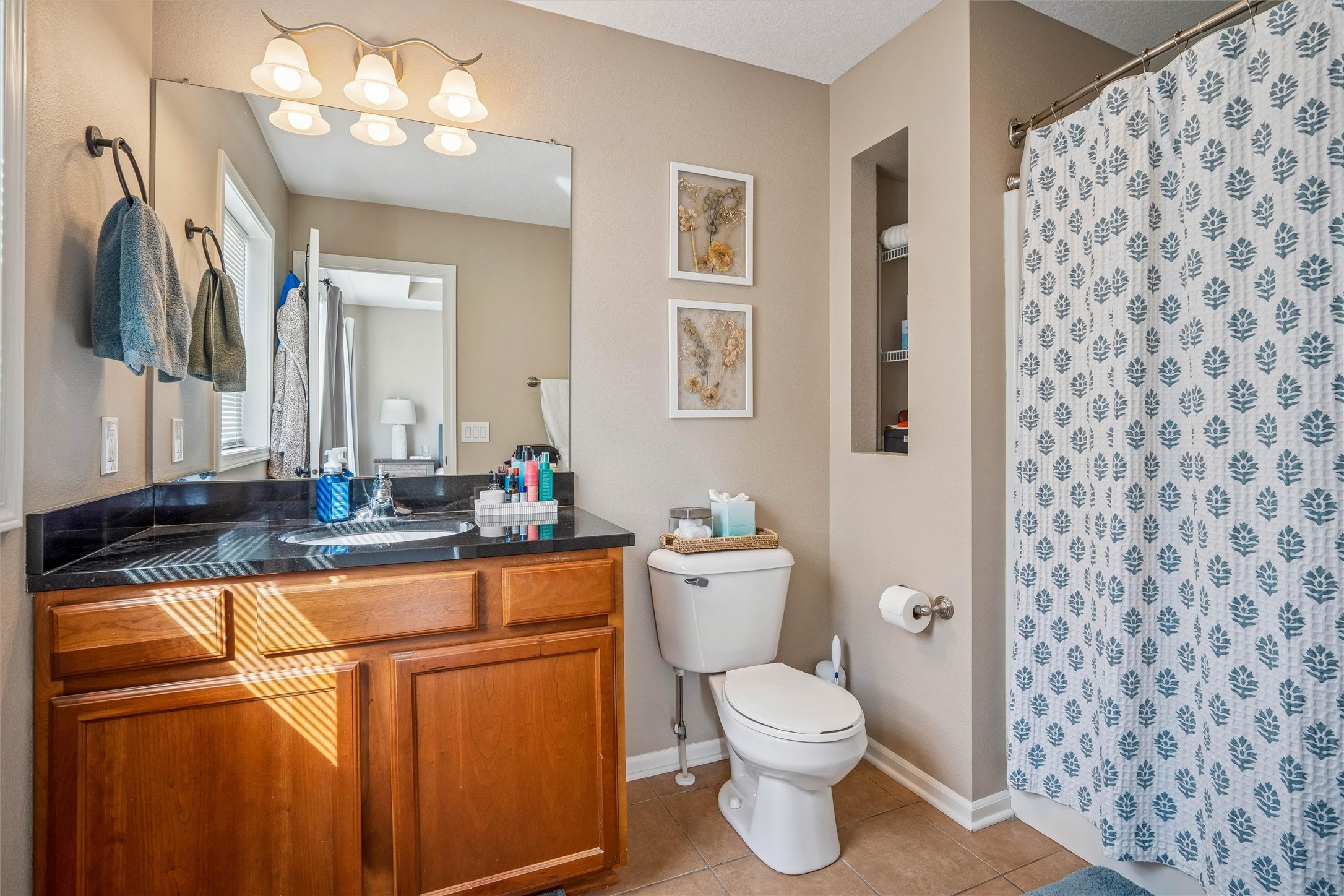 6883 Jack London Drive