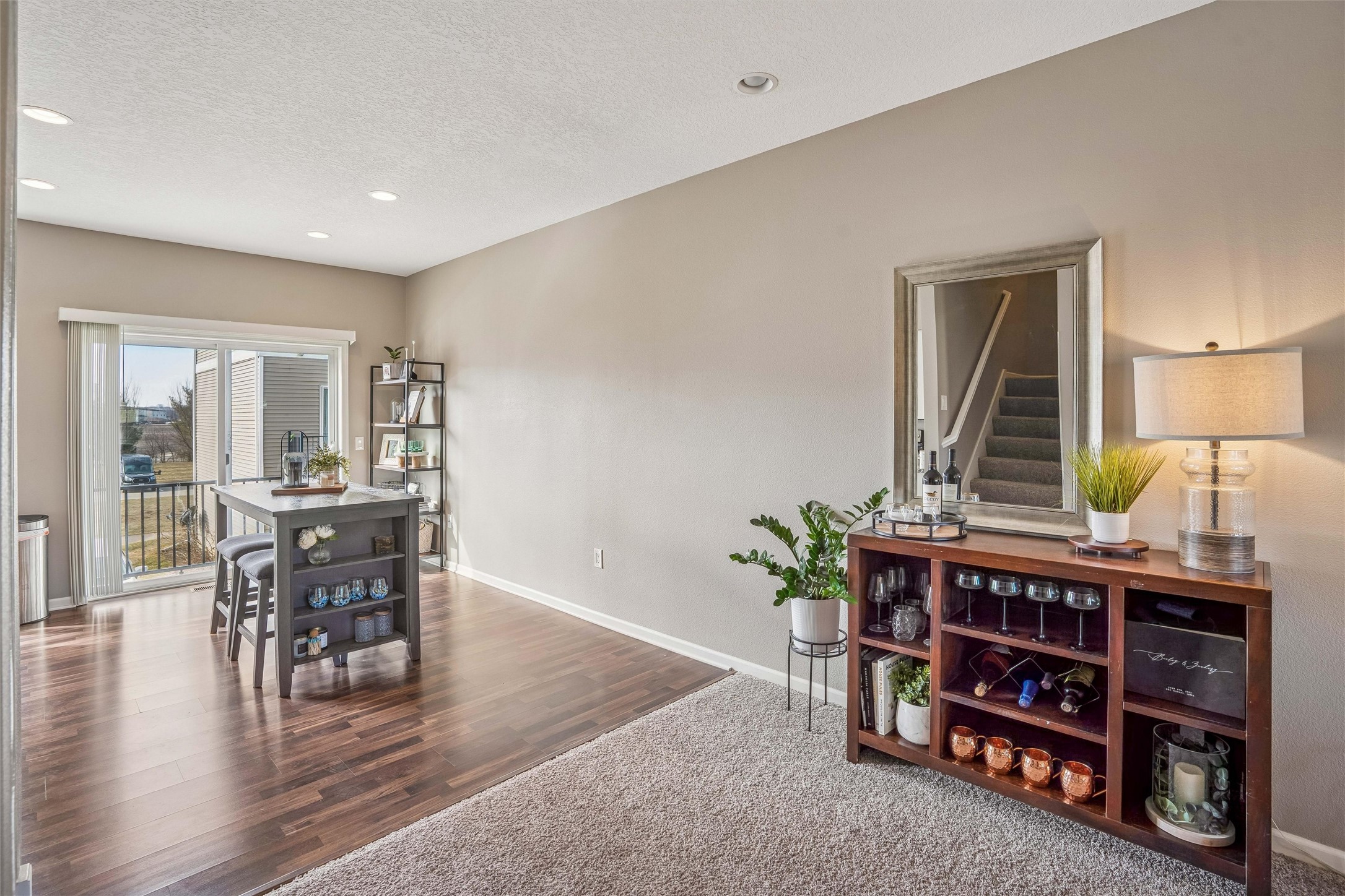 6883 Jack London Drive