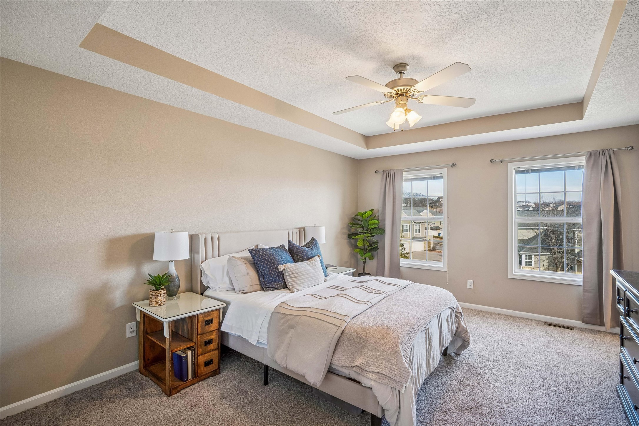 6883 Jack London Drive