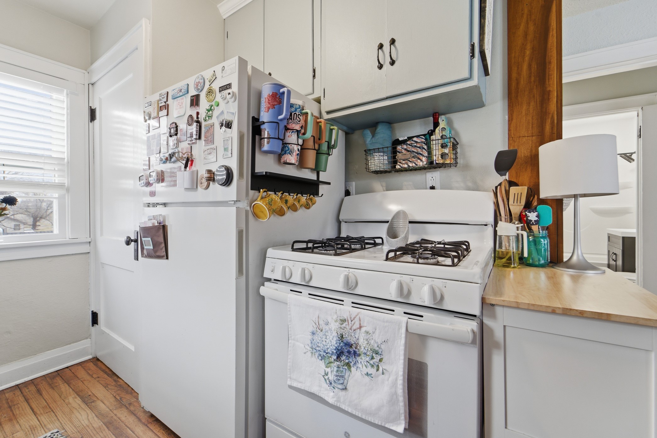 230 E 12th Street N