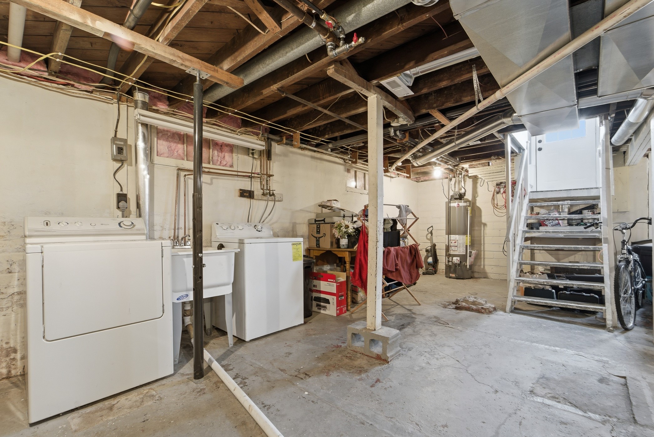 230 E 12th Street N