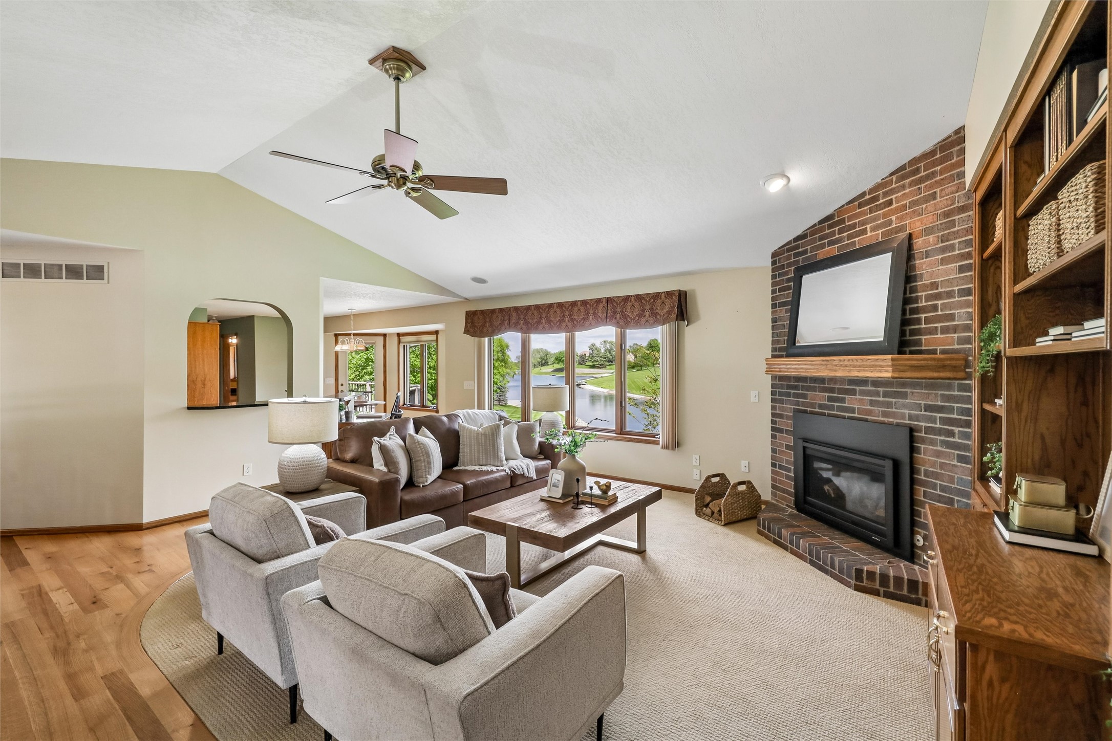 510 SE Southfork Drive