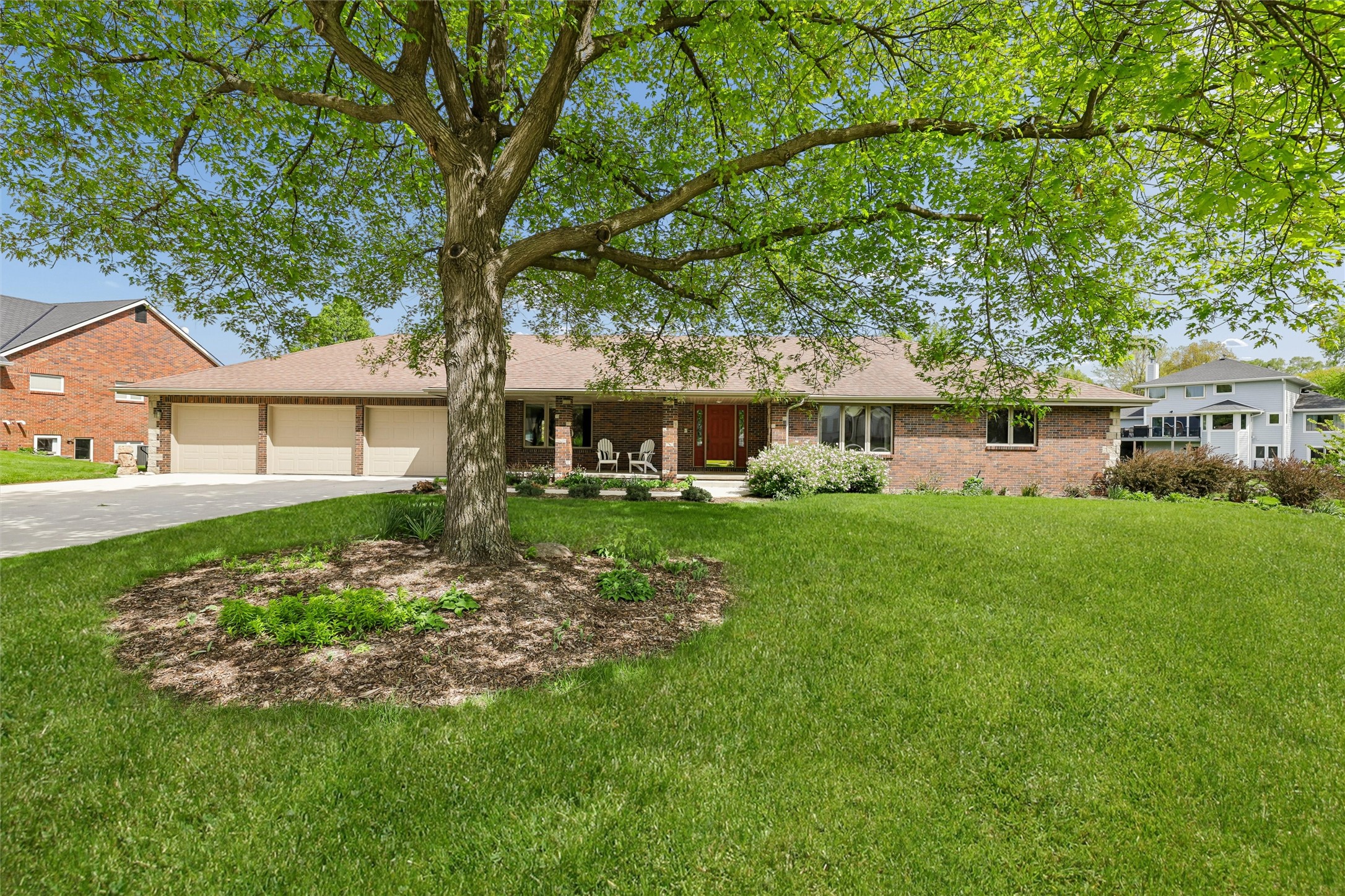 510 SE Southfork Drive