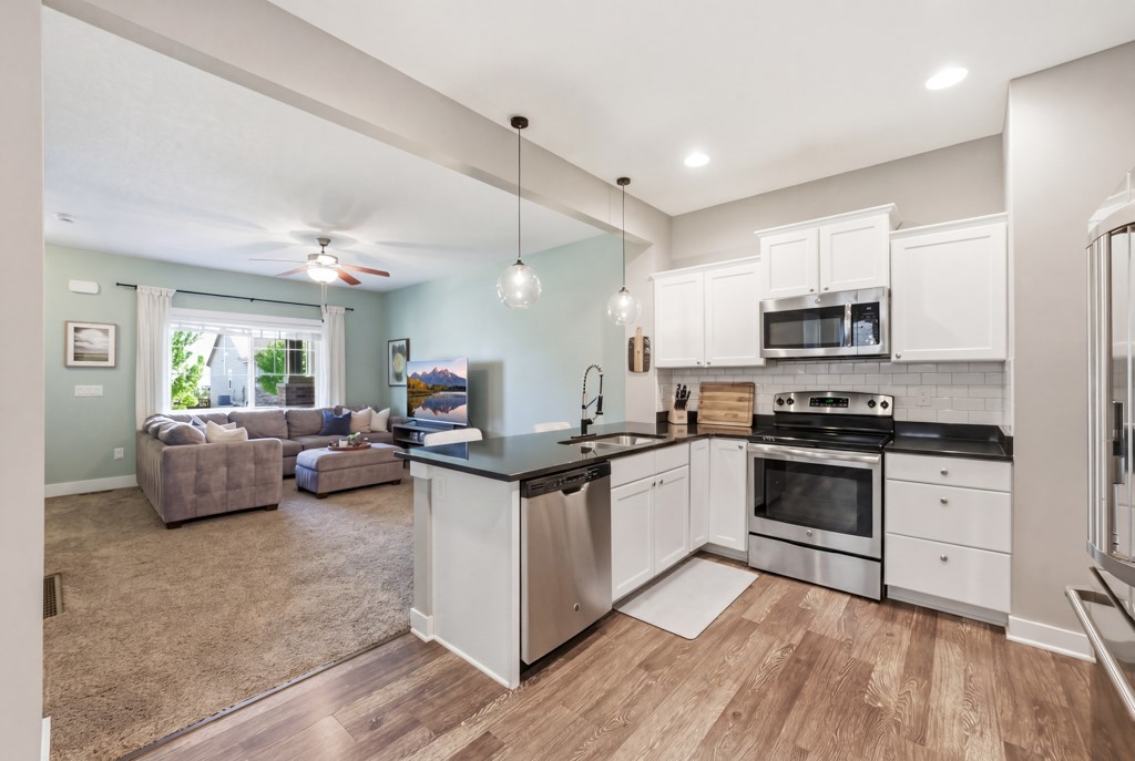 215 SW Heritage Lane