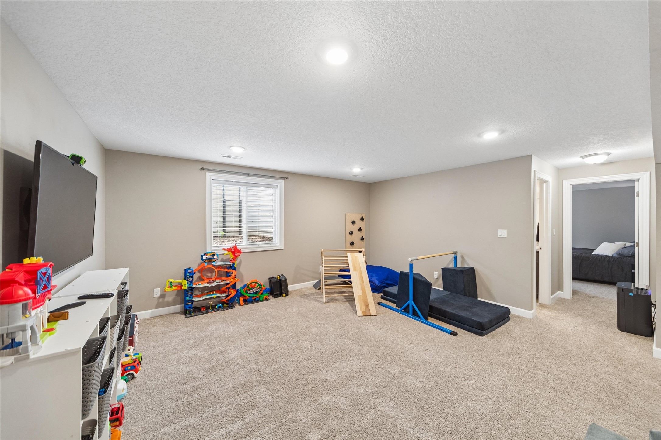 309 Summit Circle NW