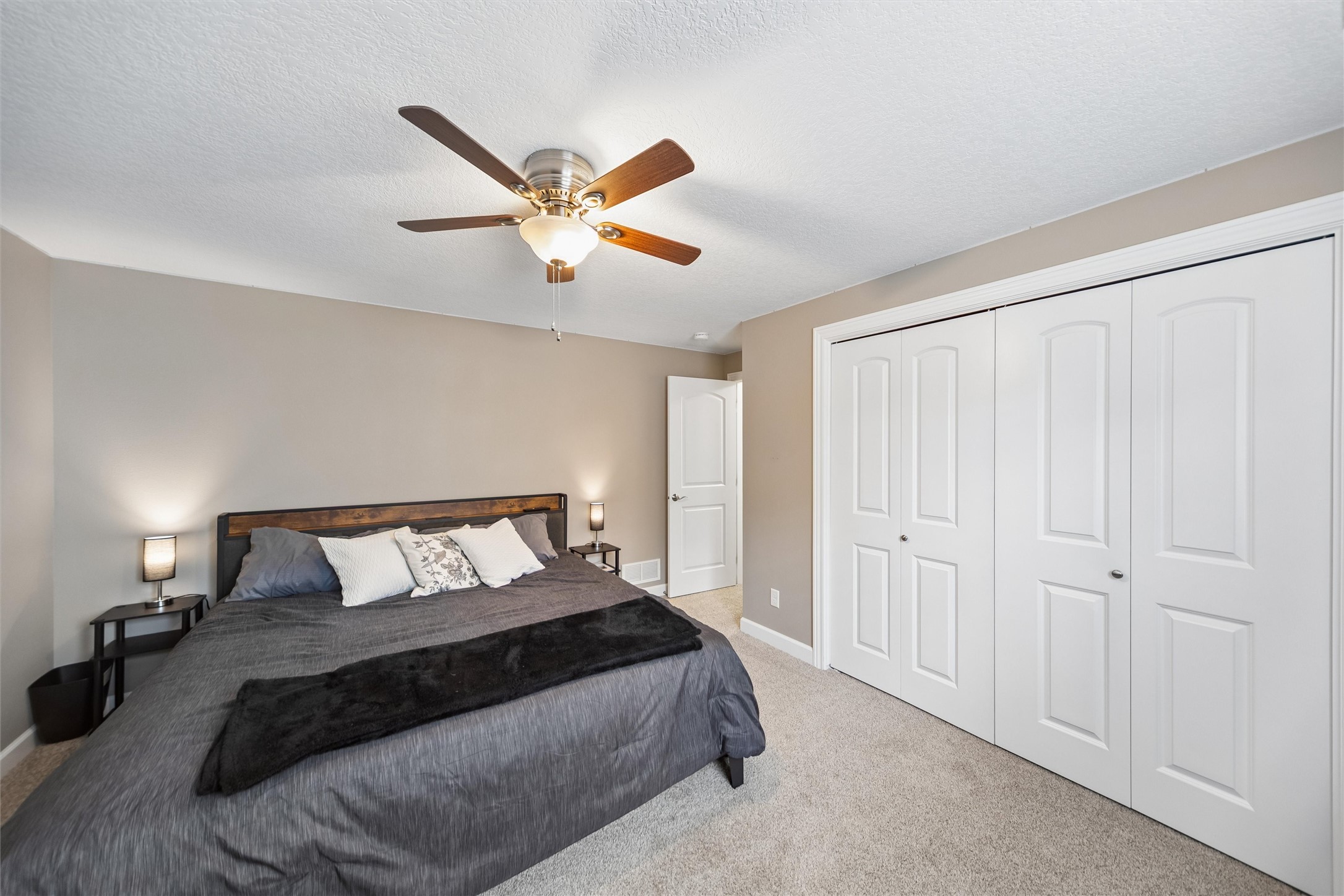 309 Summit Circle NW