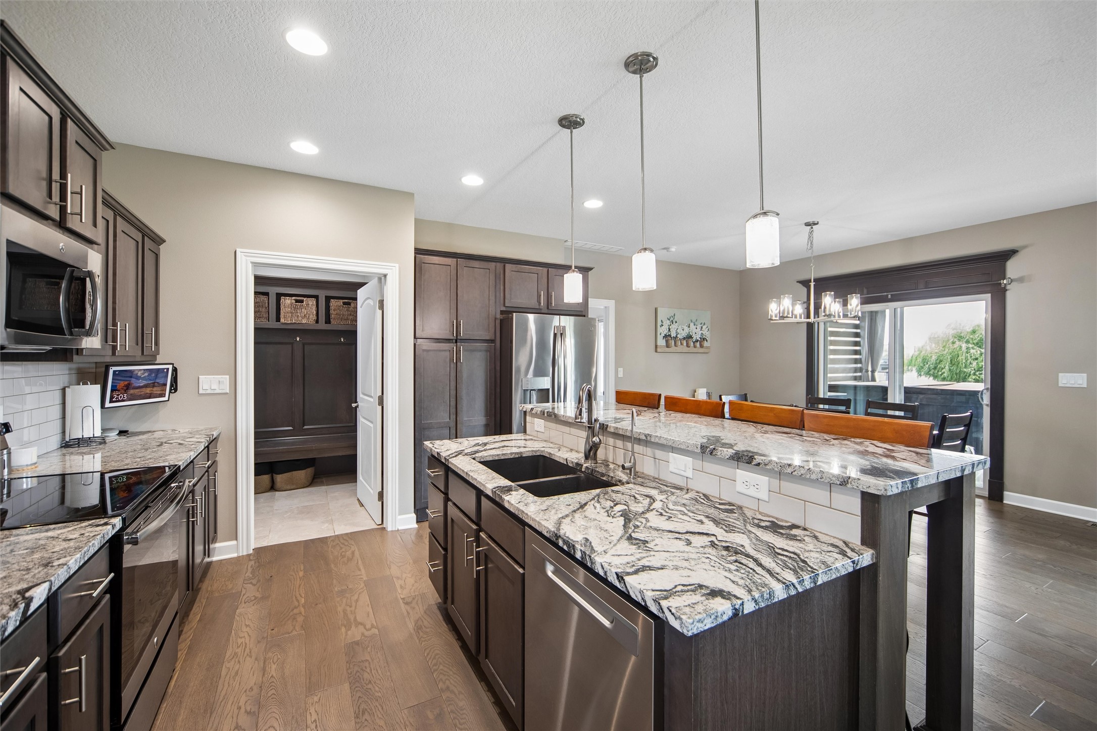 309 Summit Circle NW