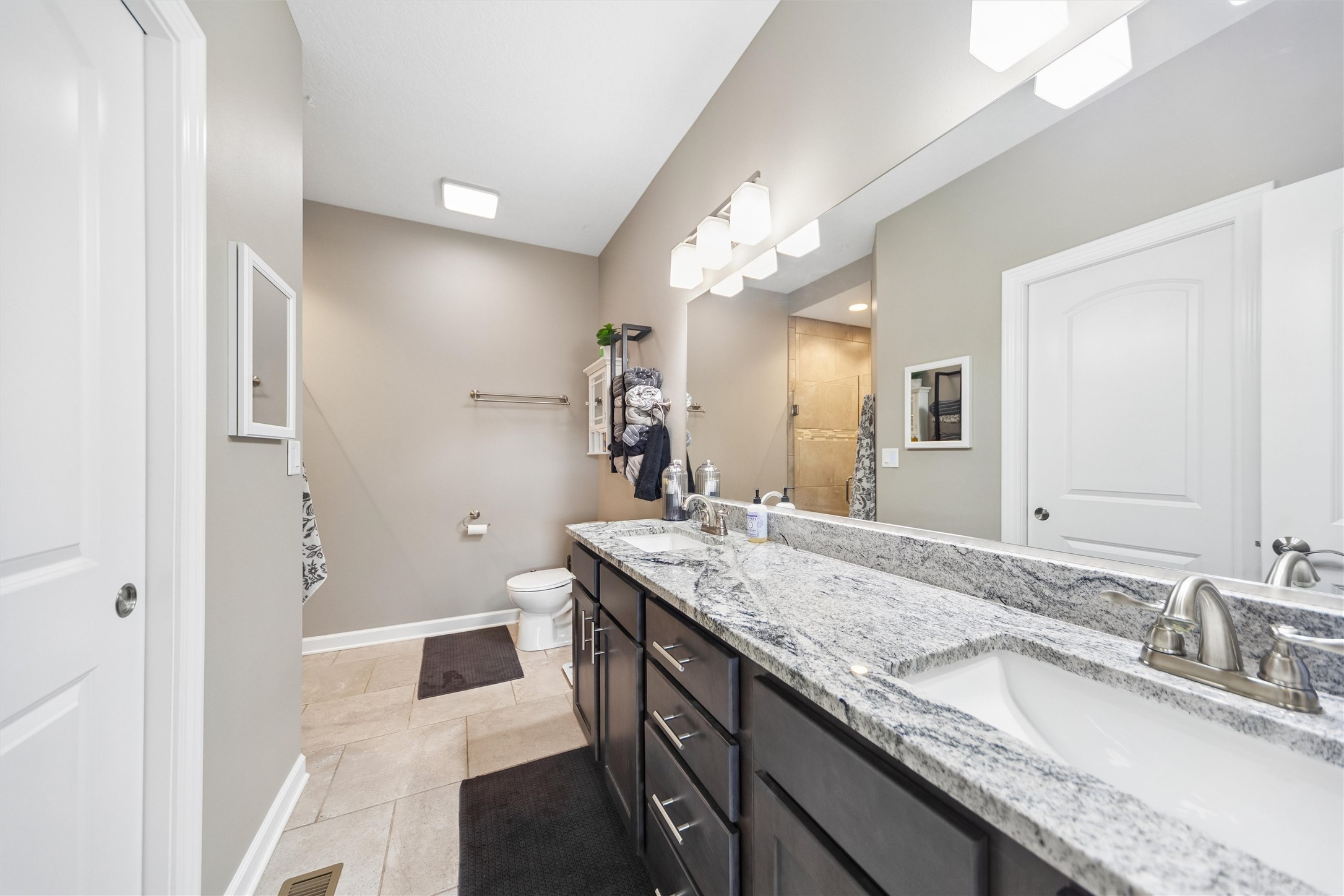 309 Summit Circle NW