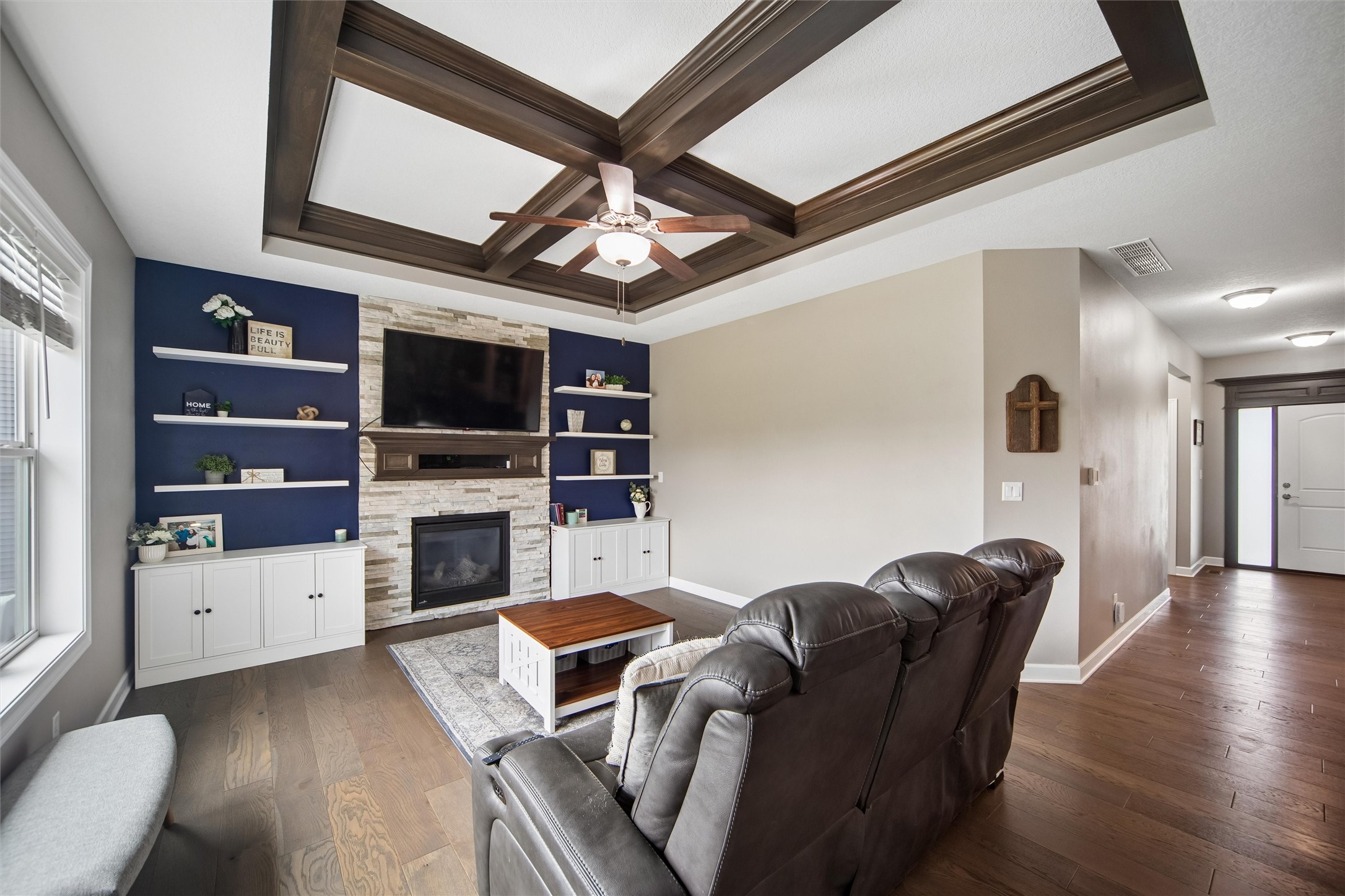 309 Summit Circle NW