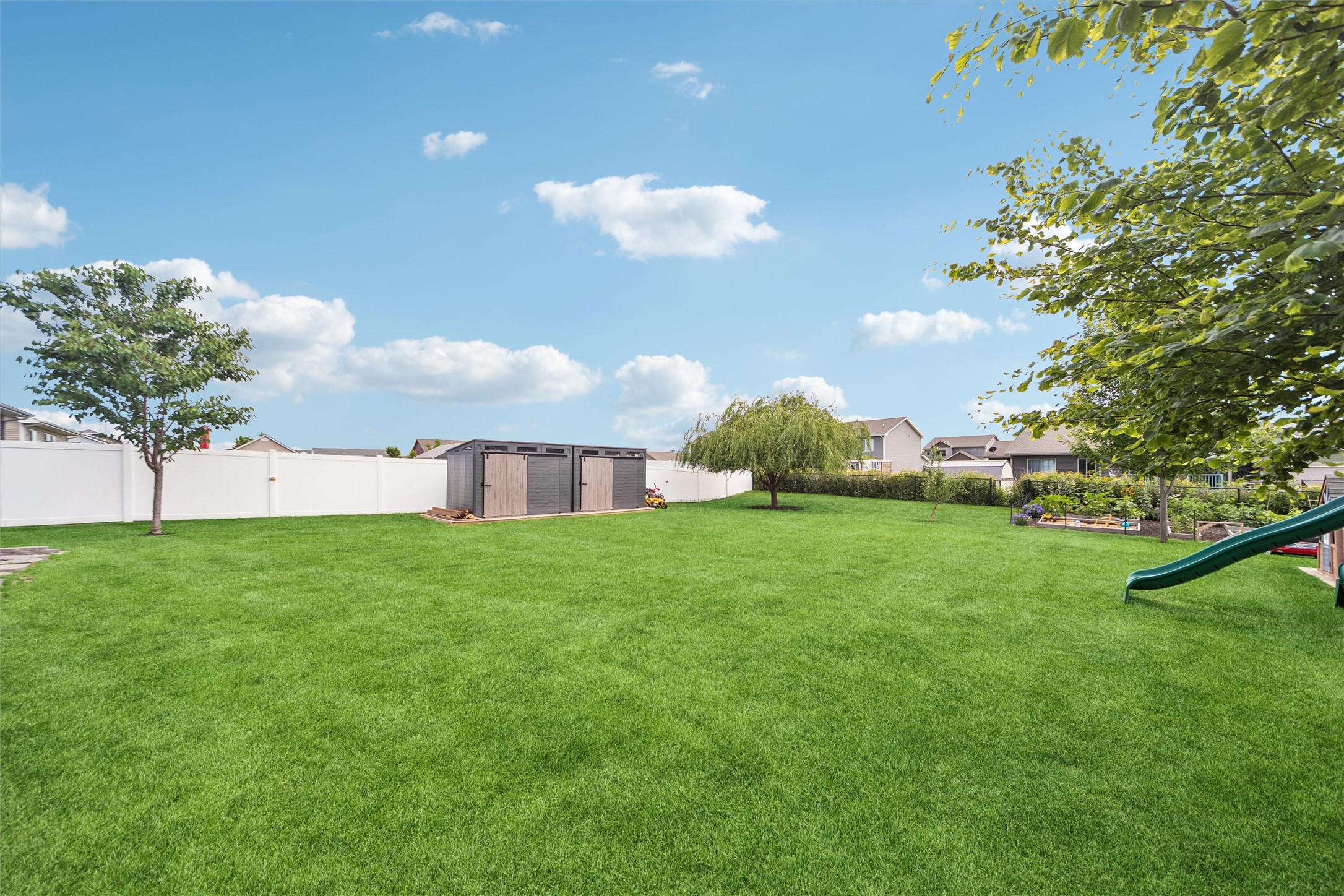 309 Summit Circle NW