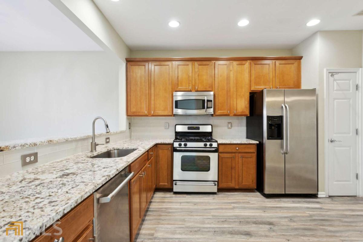 5800 Oakdale Road SE # 101