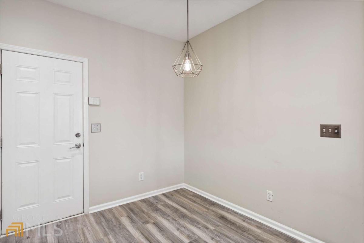 5800 Oakdale Road SE # 101