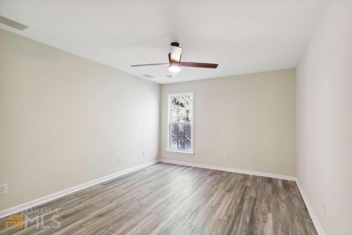 5800 Oakdale Road SE # 101