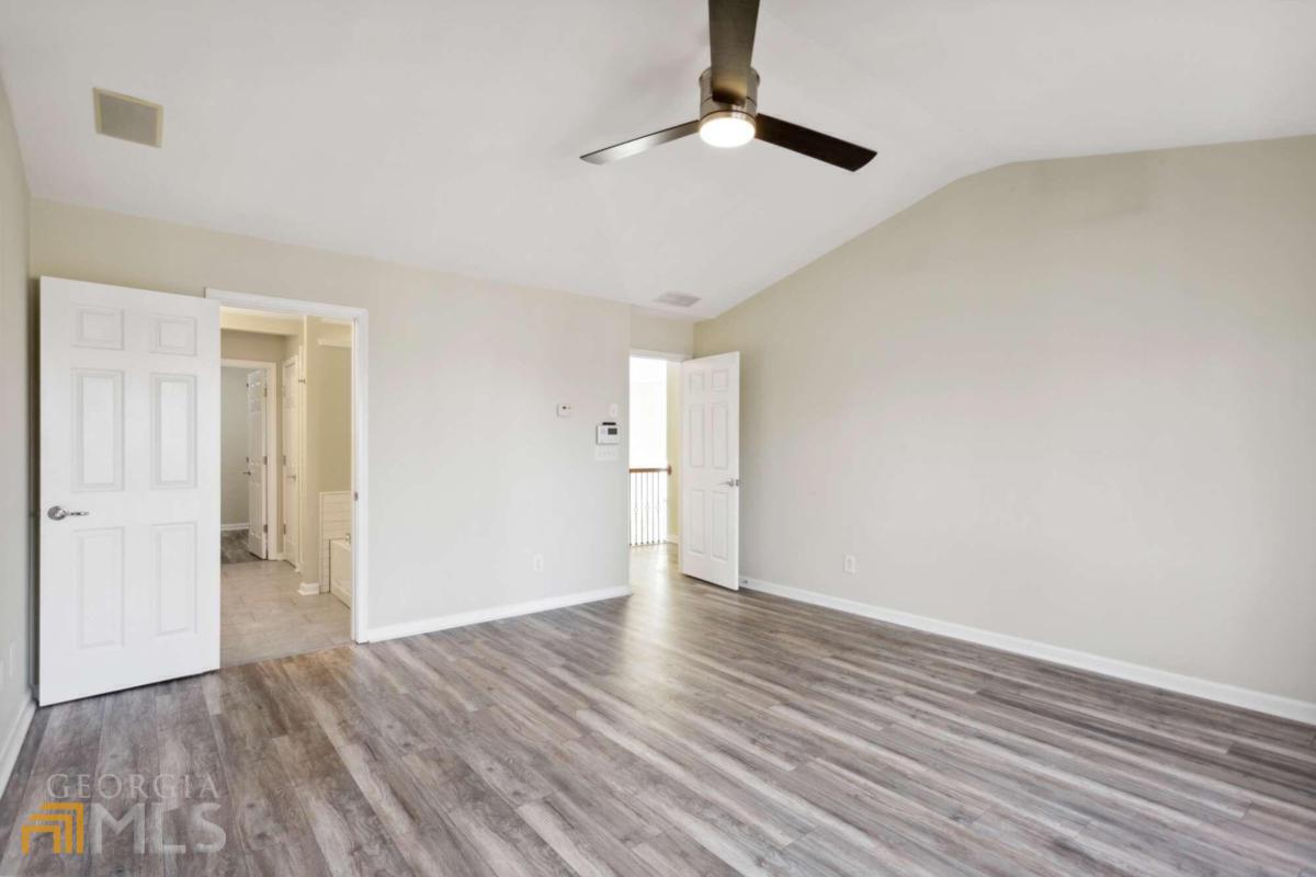 5800 Oakdale Road SE # 101