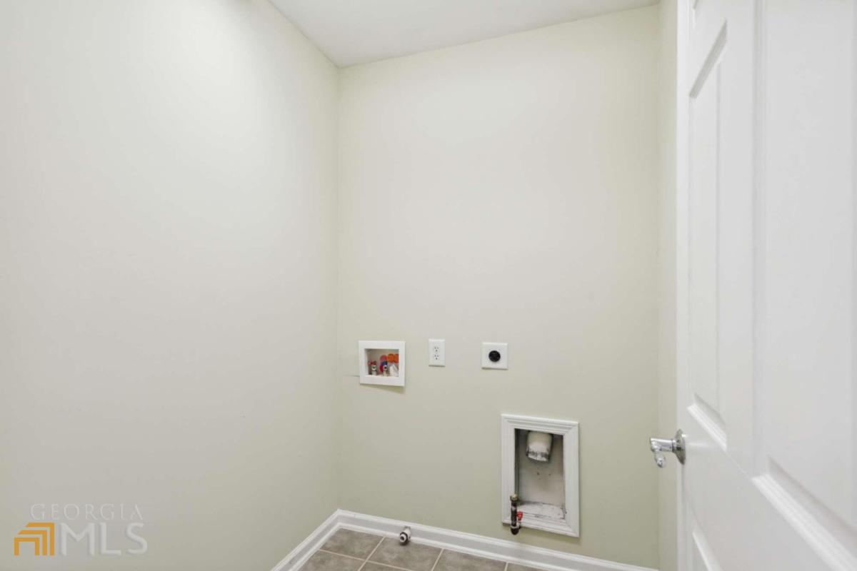 5800 Oakdale Road SE # 101