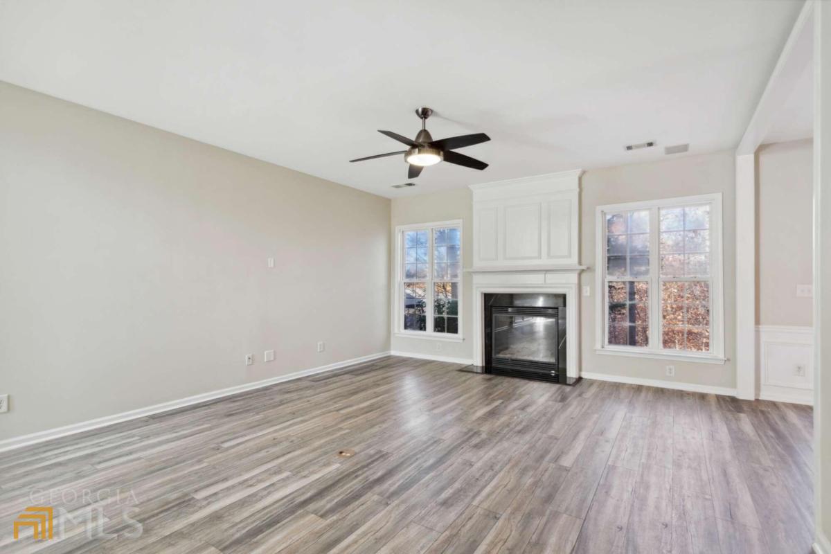 5800 Oakdale Road SE # 101