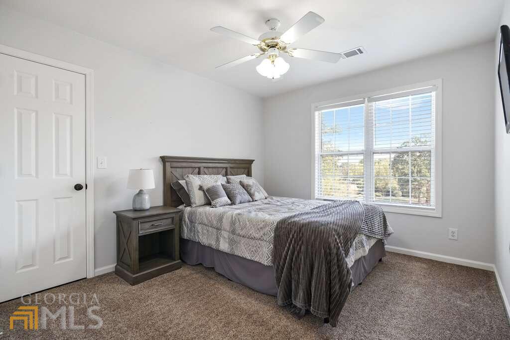 7370 Lanier Cove Court