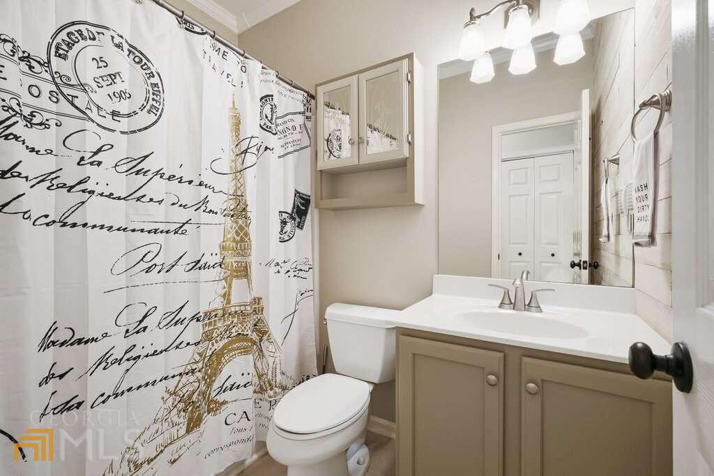7370 Lanier Cove Court