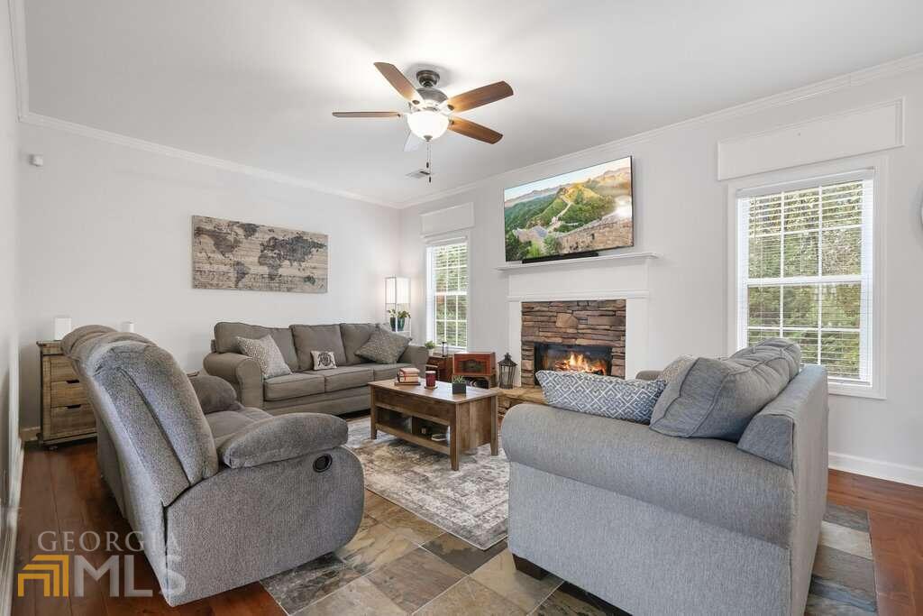 7370 Lanier Cove Court
