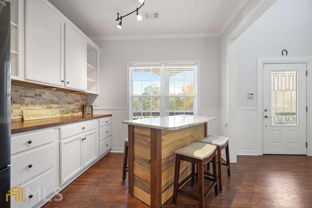 7370 Lanier Cove Court