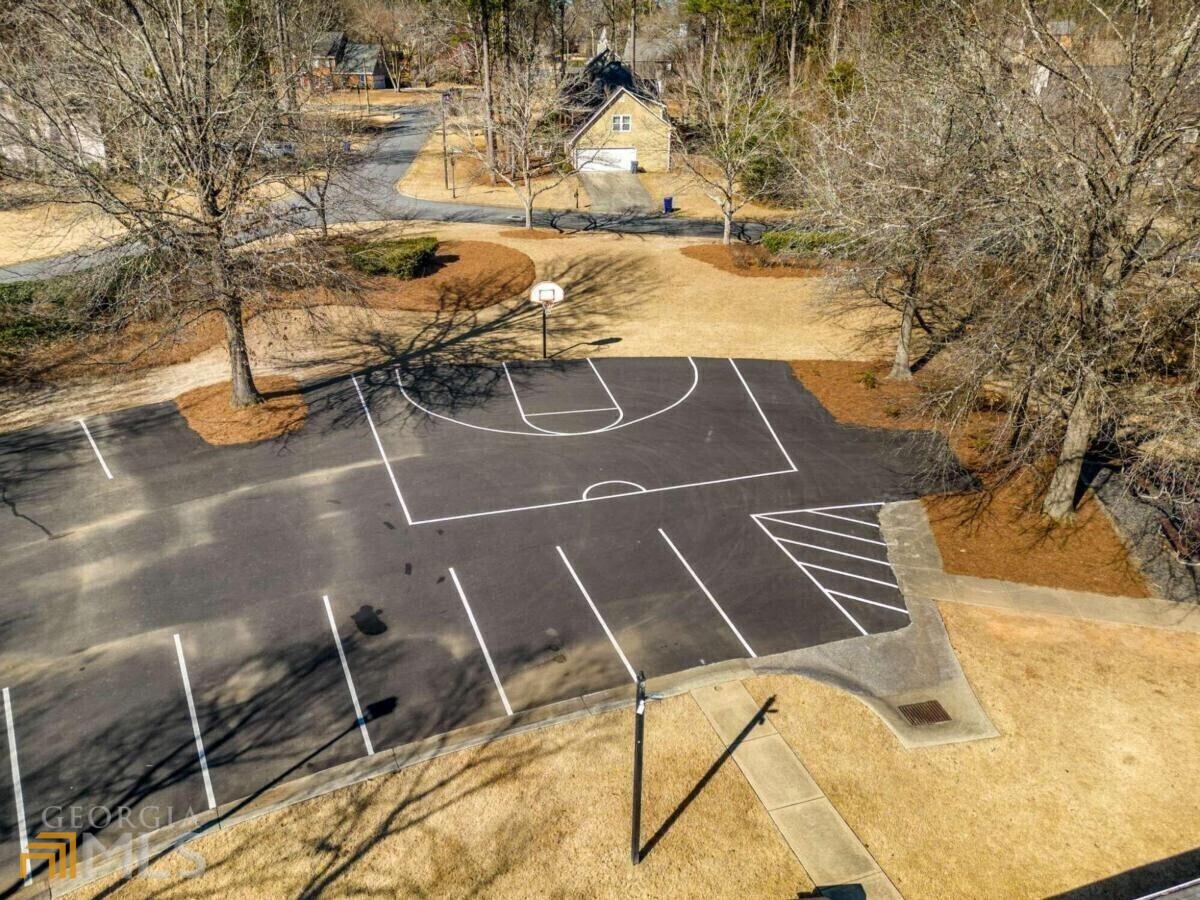 2403 Westport Circle SW