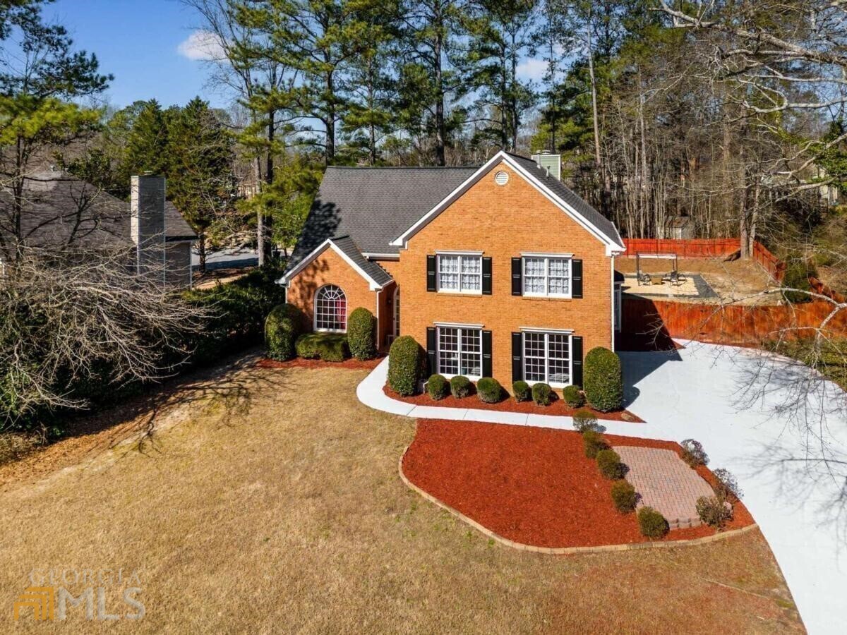 2403 Westport Circle SW