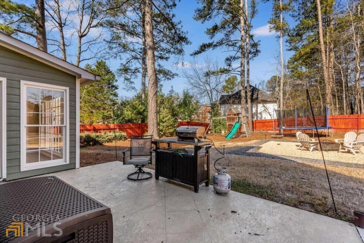 2403 Westport Circle SW