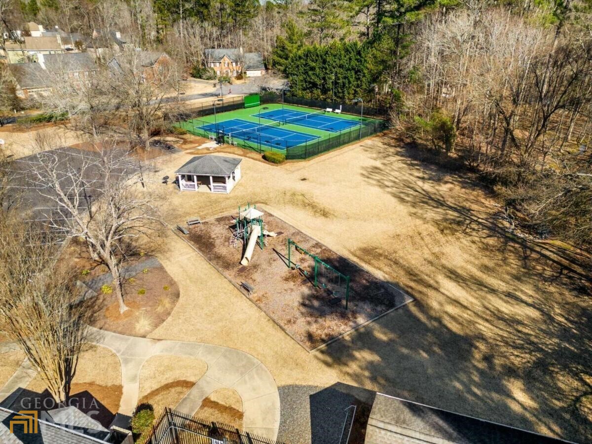 2403 Westport Circle SW