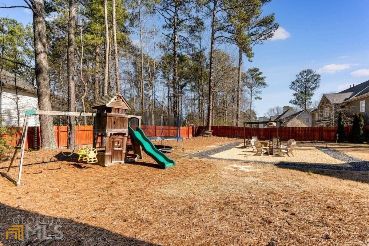 2403 Westport Circle SW