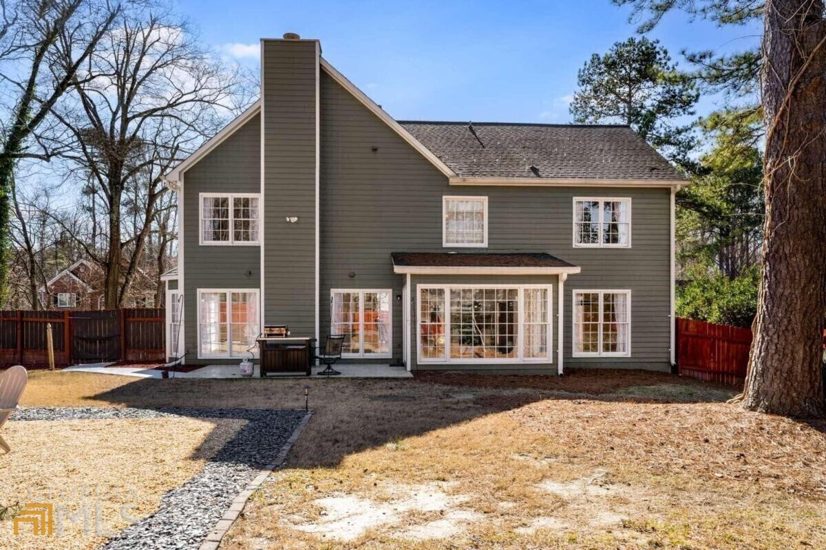 2403 Westport Circle SW
