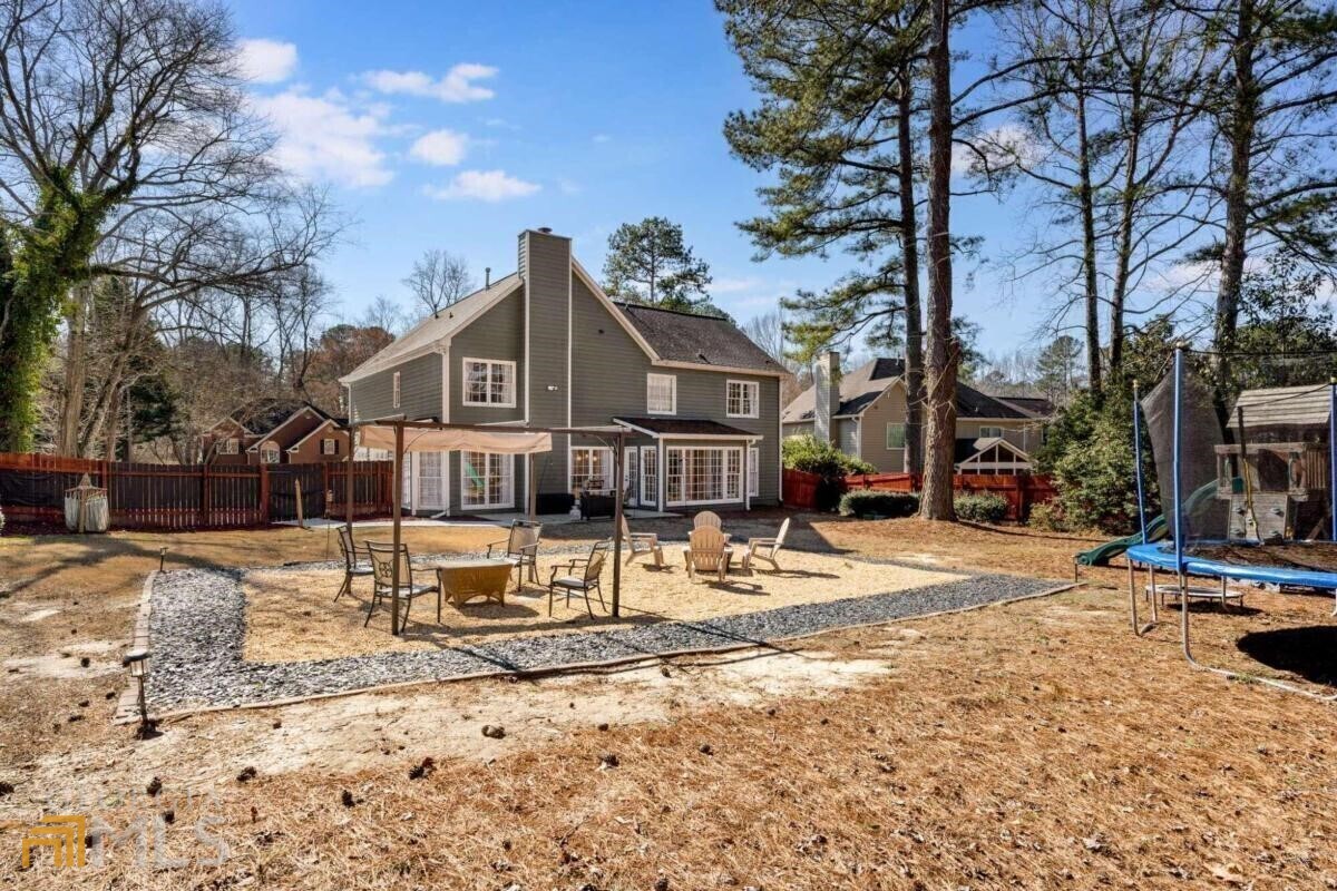 2403 Westport Circle SW