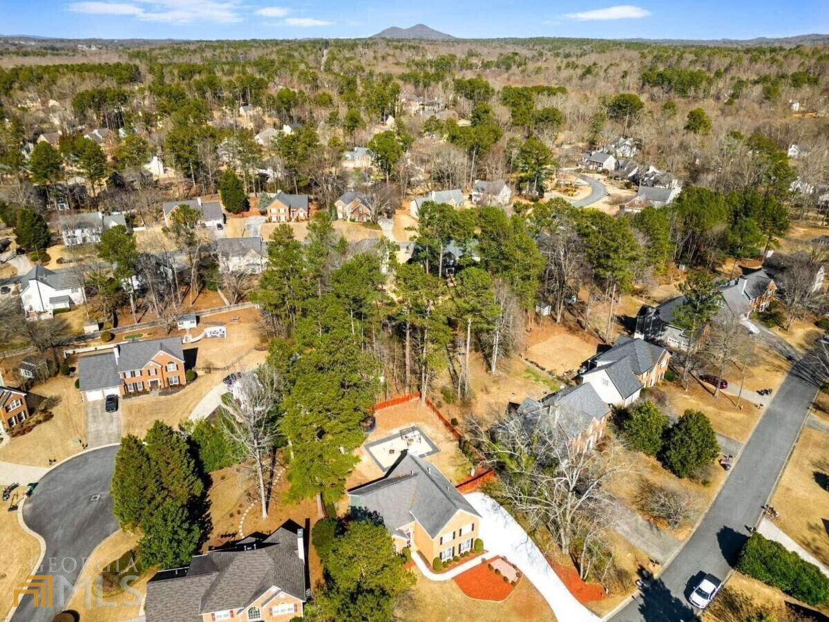2403 Westport Circle SW