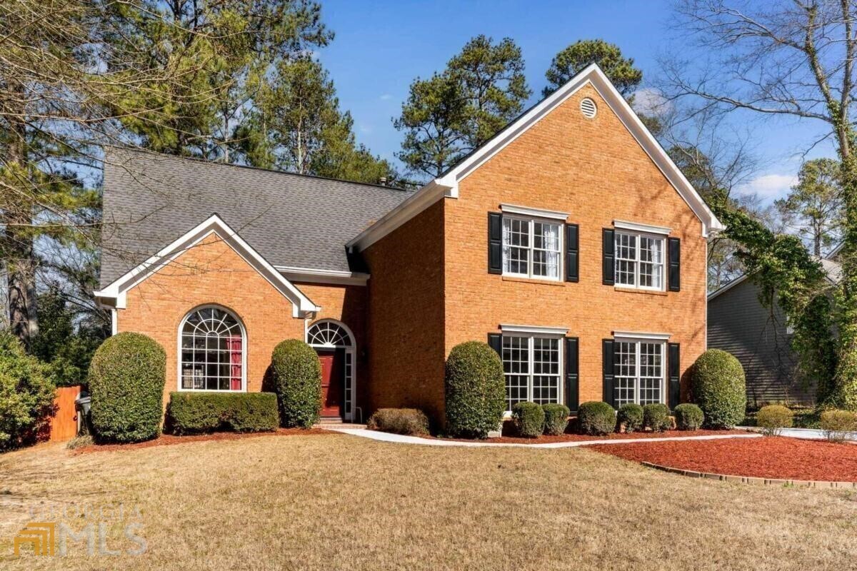 2403 Westport Circle SW