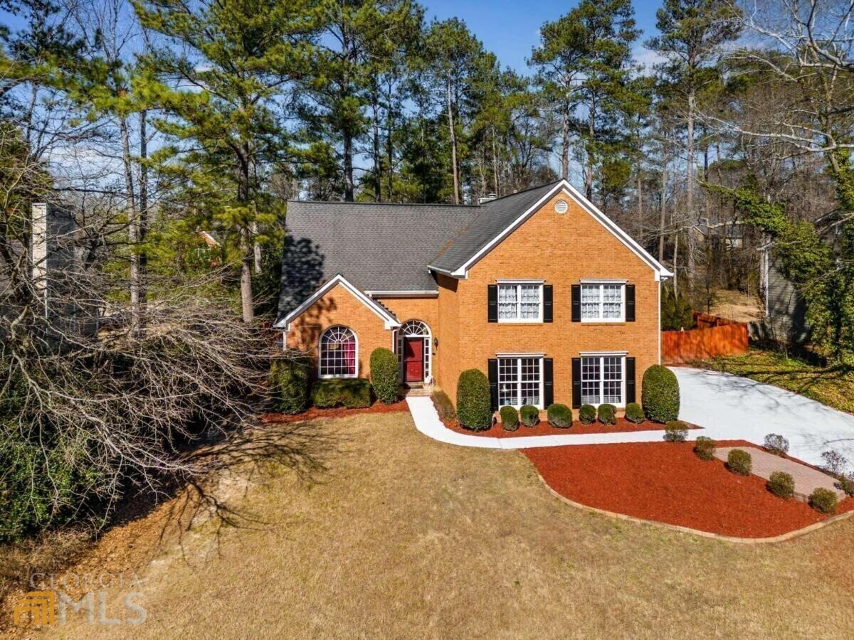 2403 Westport Circle SW