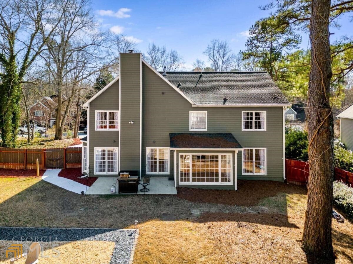 2403 Westport Circle SW