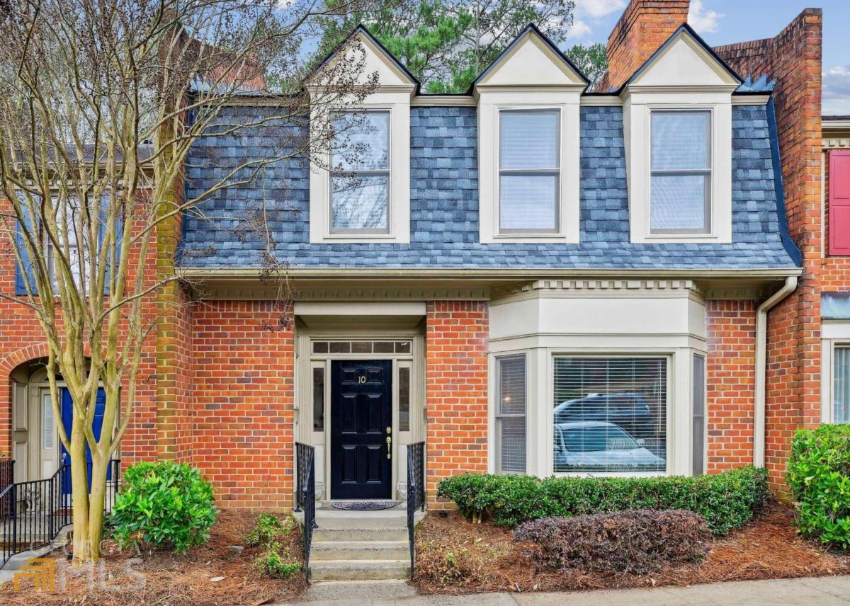 10 Plantation Drive NE