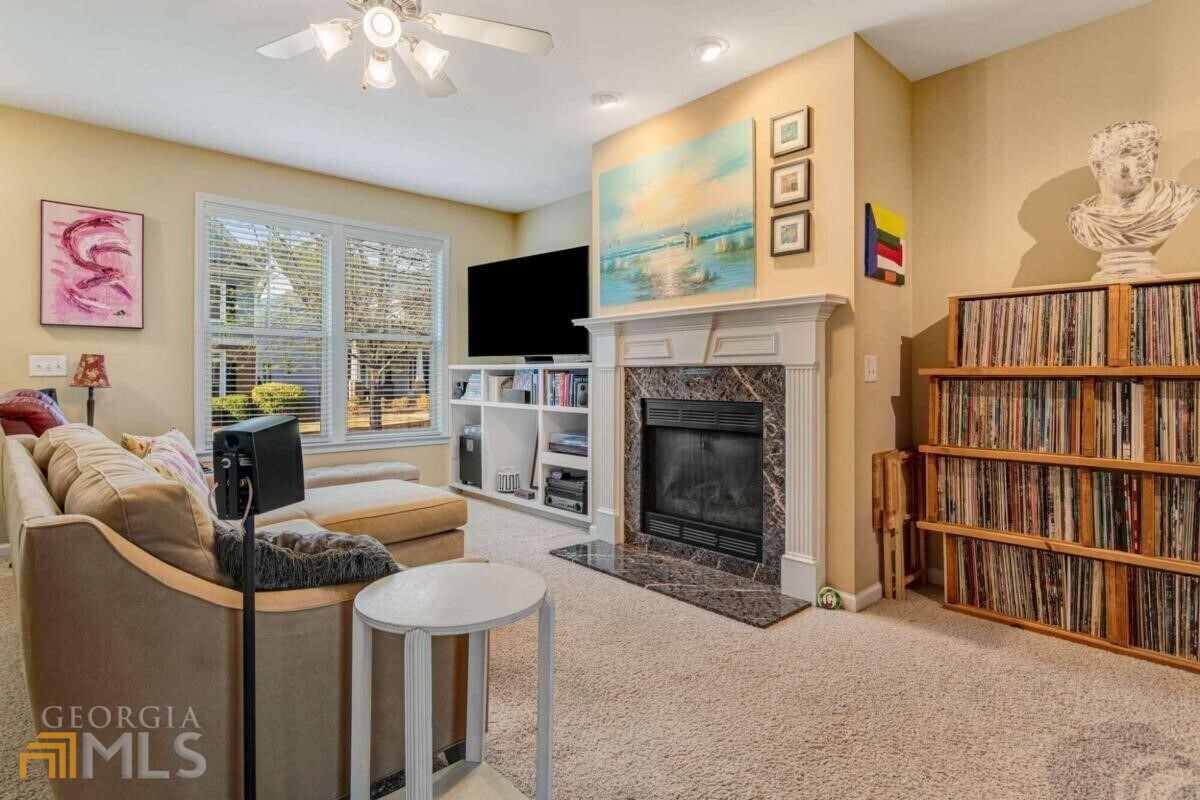 526 Village Arbor Park