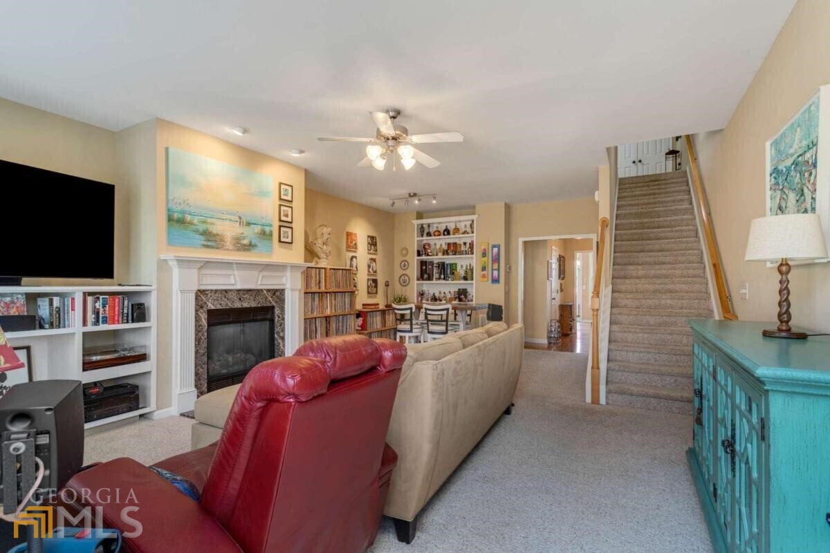 526 Village Arbor Park