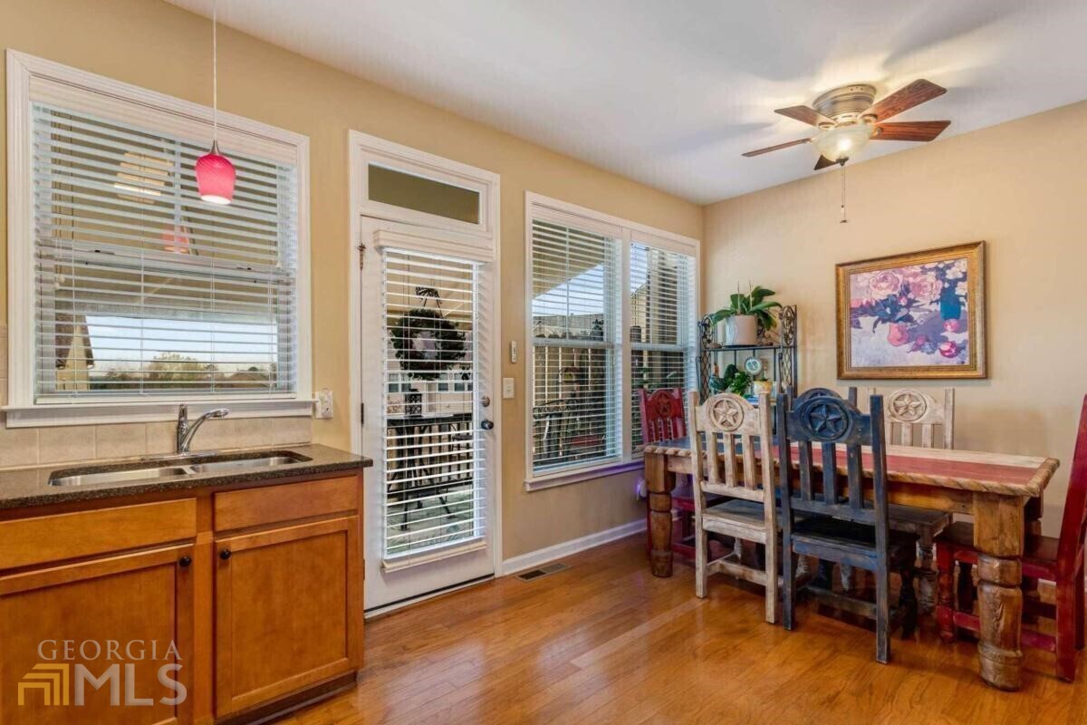 526 Village Arbor Park