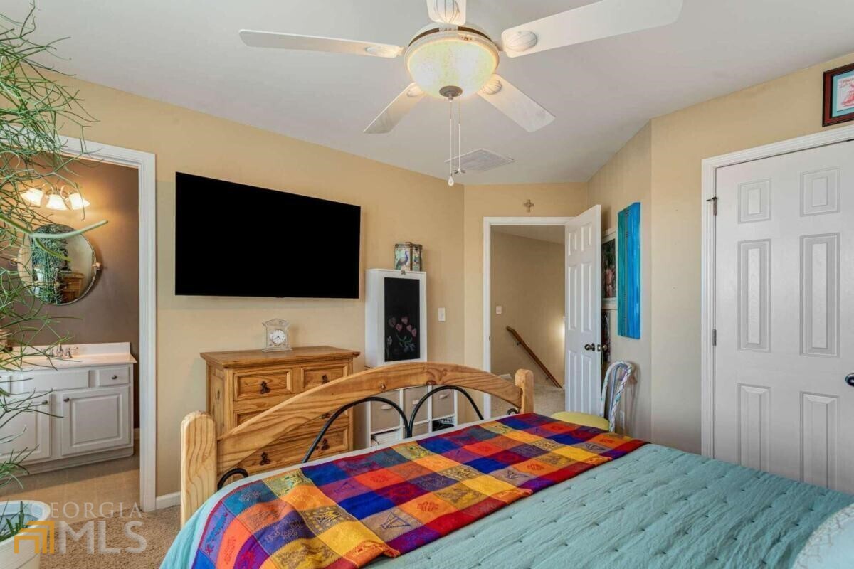 526 Village Arbor Park