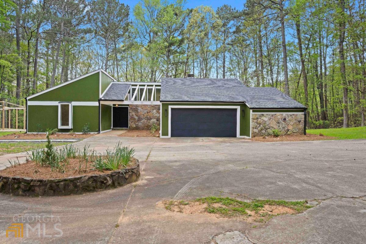 6419 Rockland Road