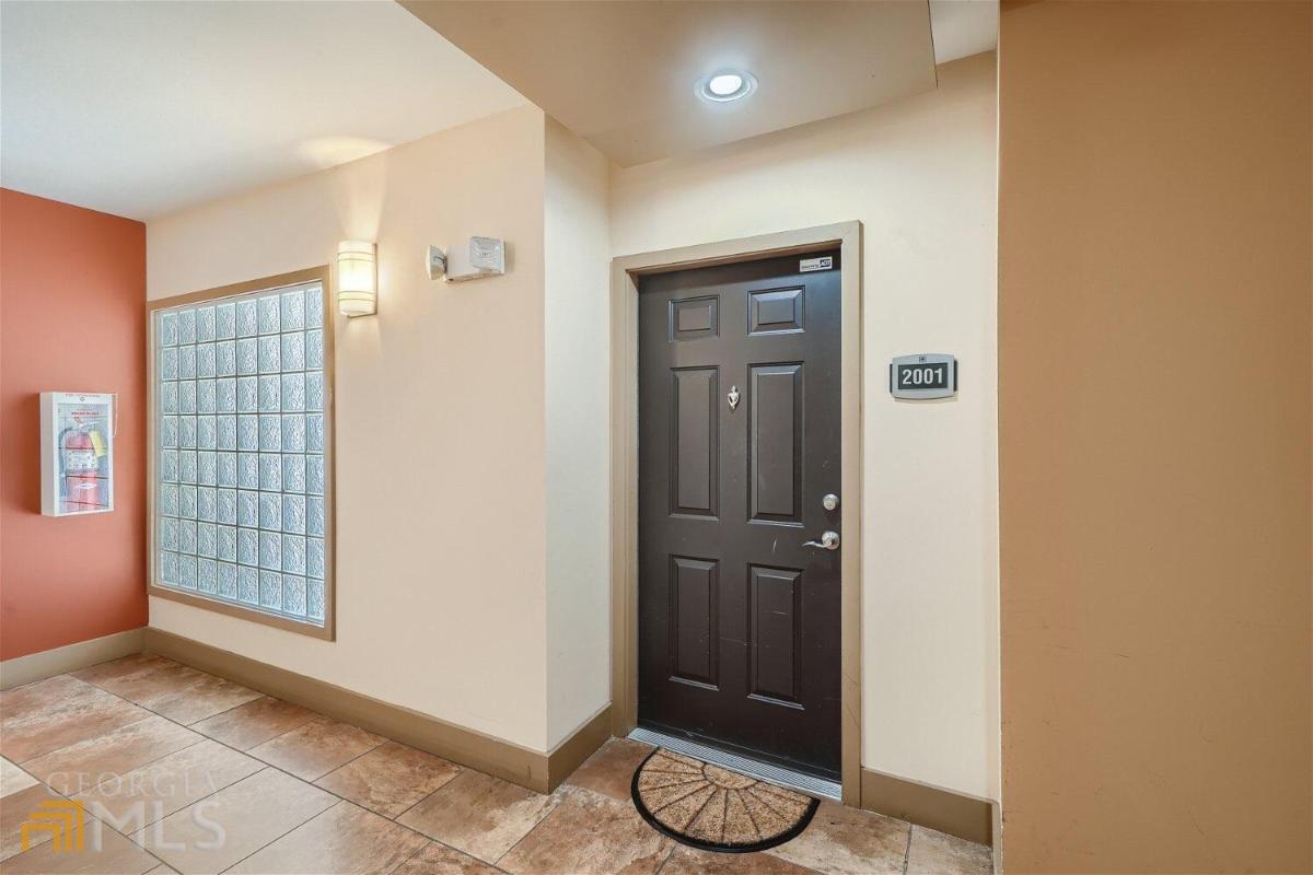 390 17th Street # 2001