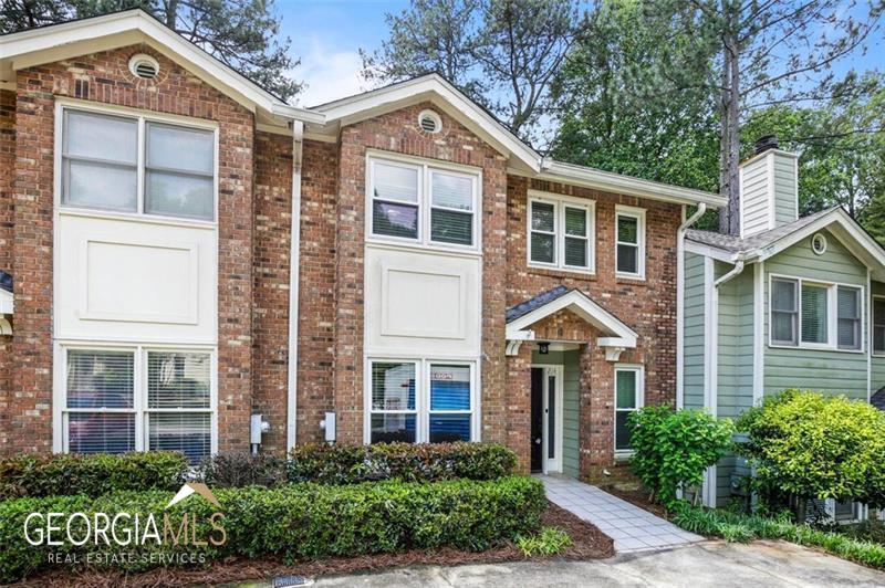 214 Peachtree Hollow Court NE