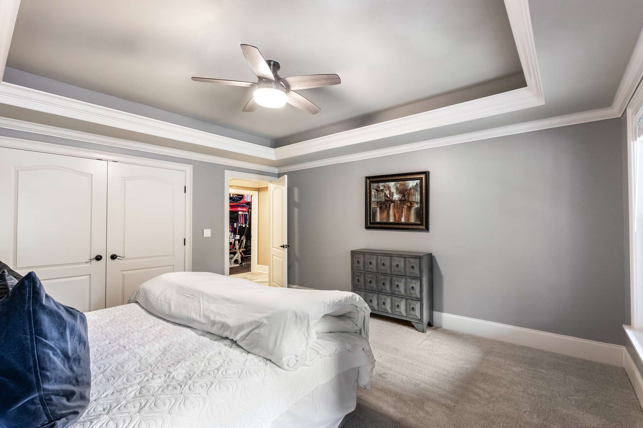 906 Carriage Path SE