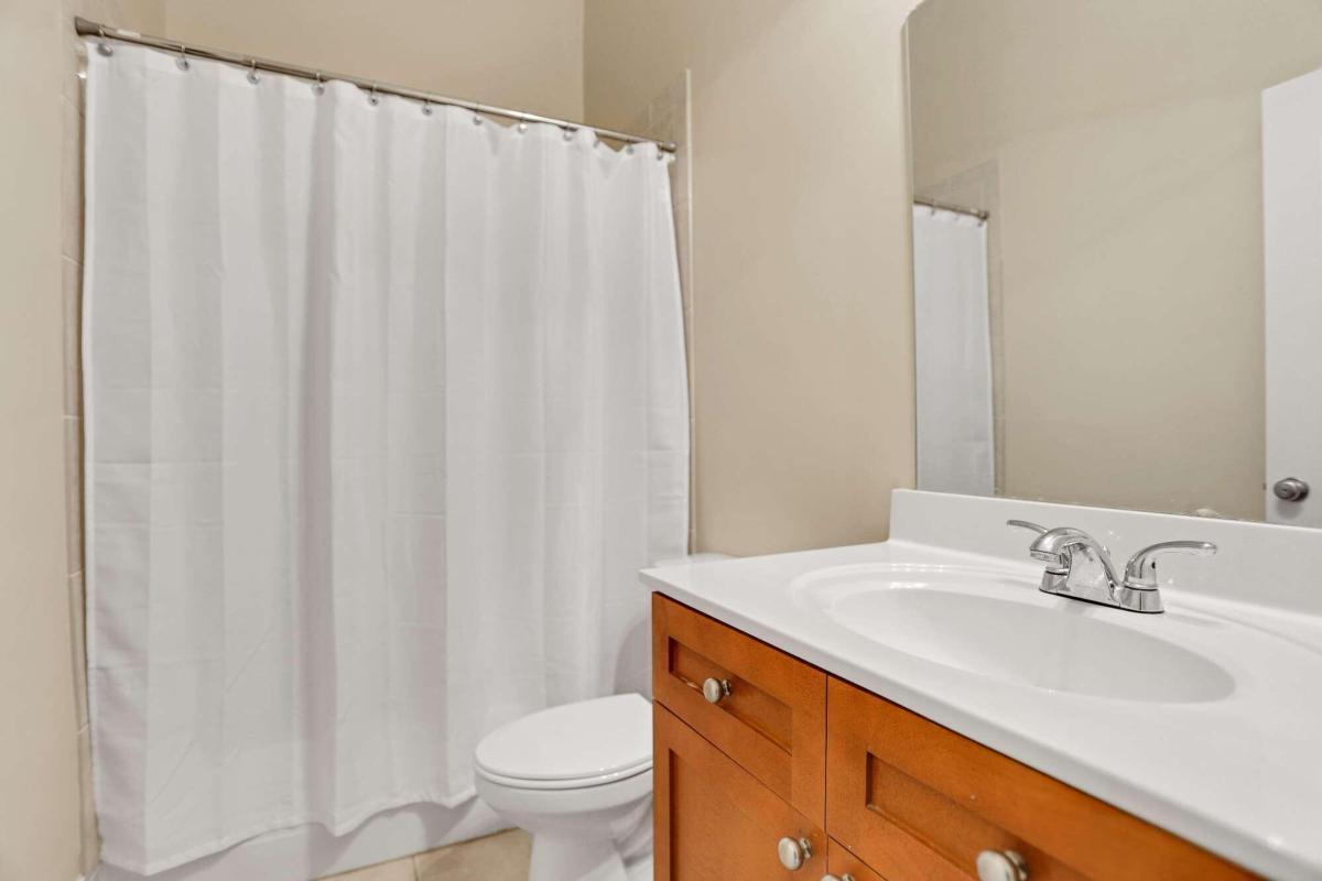 2376 Crescent Park Court