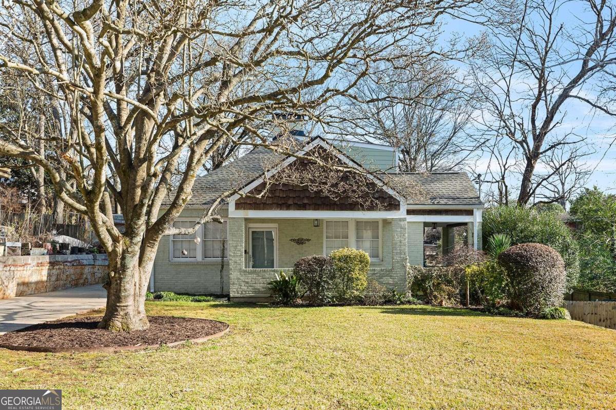 628 Hemlock Circle SE