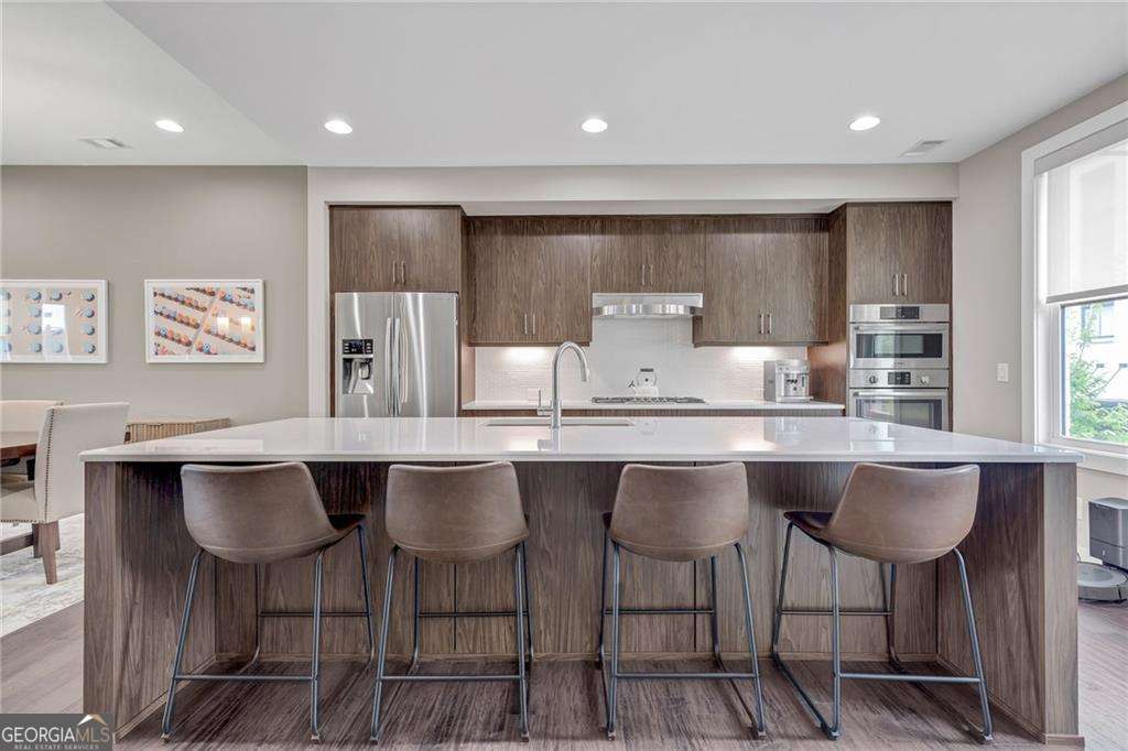 215 Arizona Avenue NE # 2
